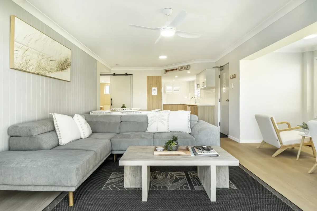 Apartment 4B – Sandbar