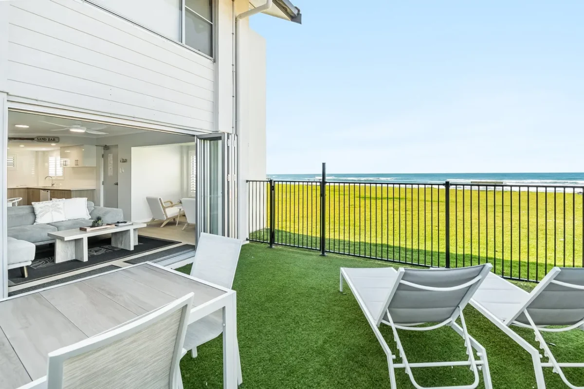Apartment 4B – Sandbar