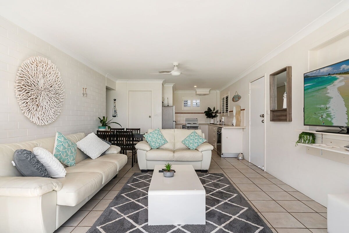 Apartment 1B – Absolute Beachfront