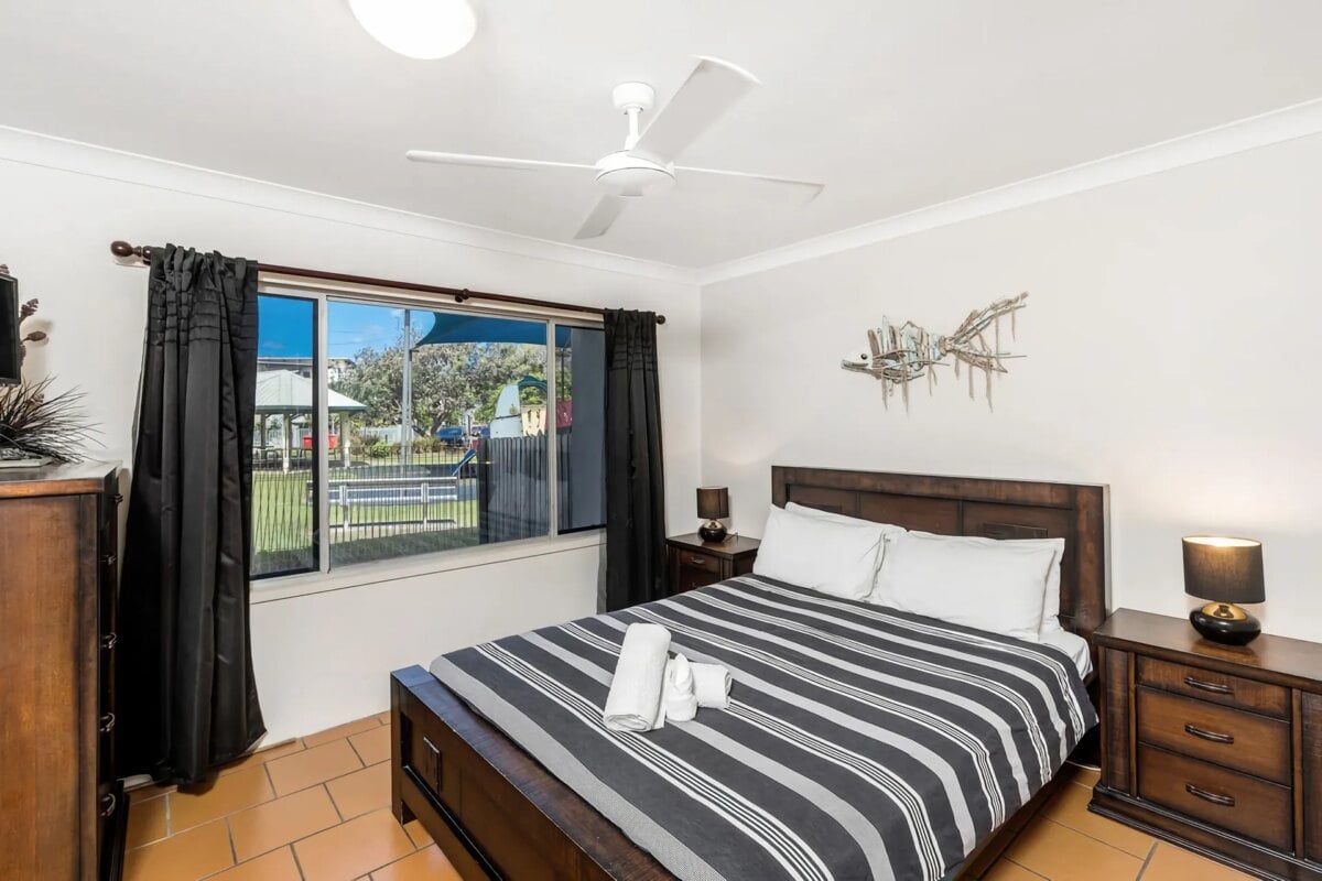 Apartment 4B – Sandbar