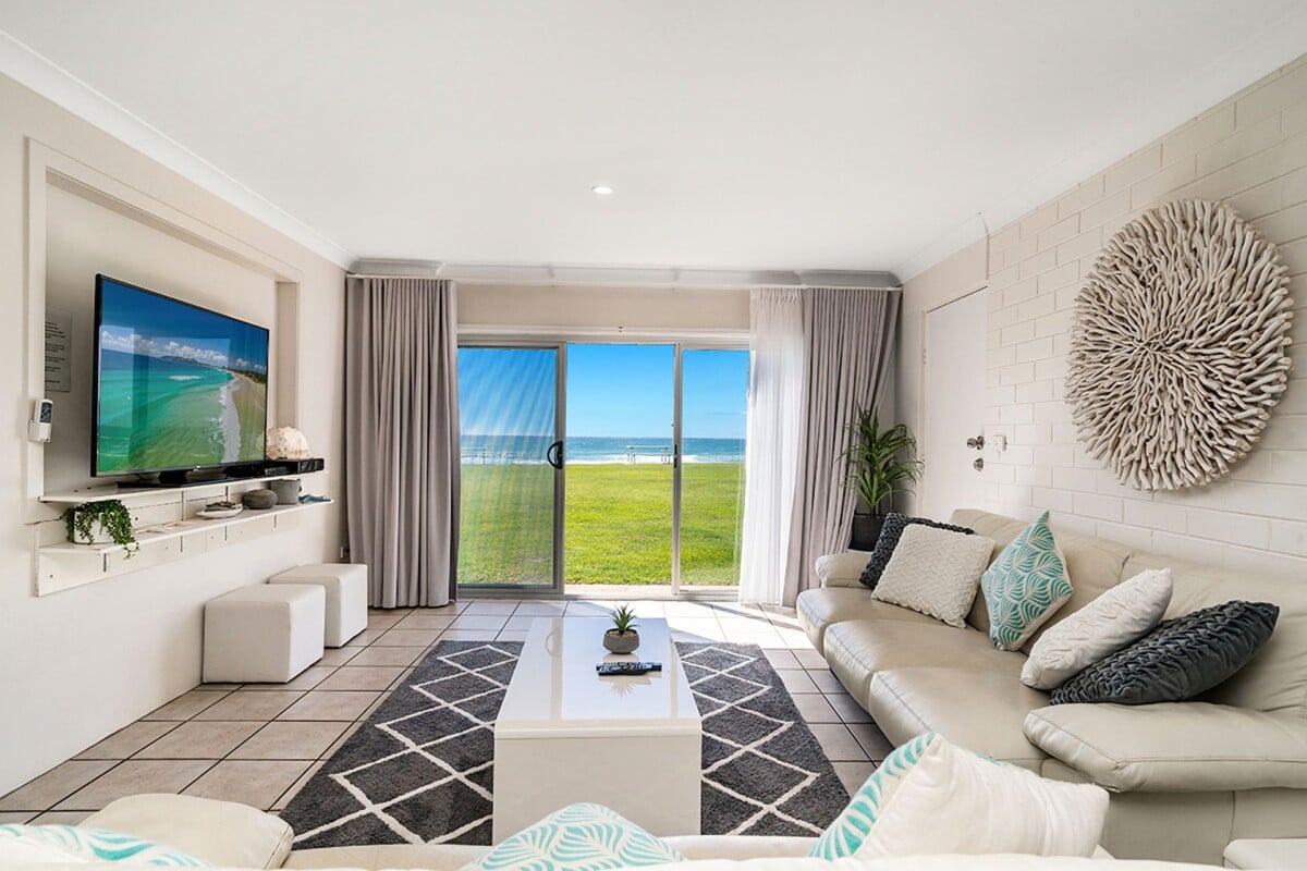 Apartment 1B – Absolute Beachfront