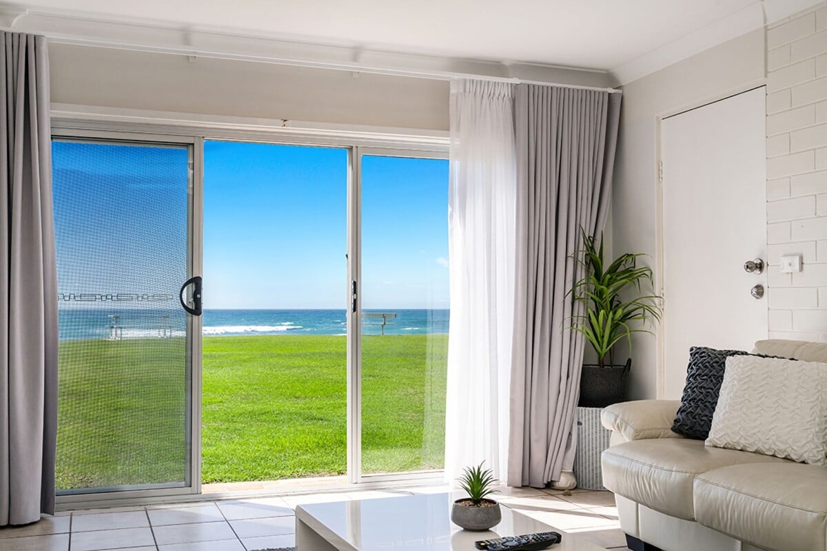 Apartment 1B – Absolute Beachfront